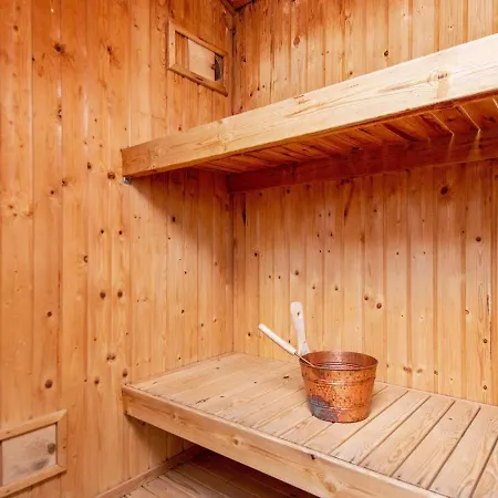 Hébergement de vacances 8 Person Holiday In *