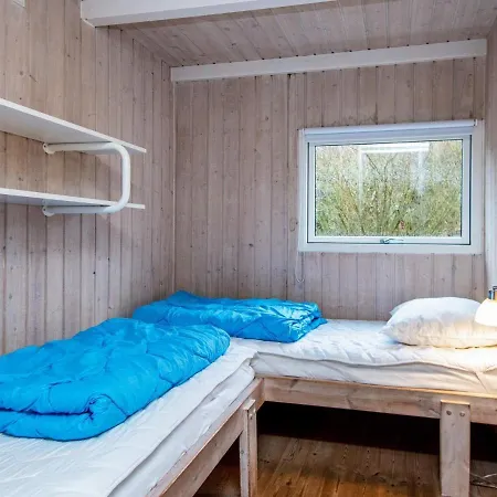 8 Person Holiday In
